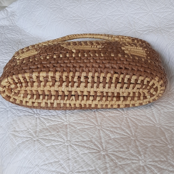 Natural woven purse - Picture 3 of 4